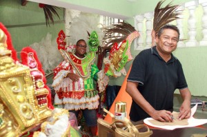 Império do Samba de Vila Vilvaldi aposta no amor para conquistar o desfile de 2013