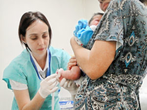 Hospital da Mulher promove curso sobre Teste do Pezinho