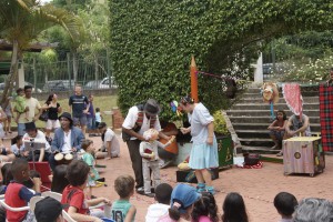 Neste fim de semana tem peça infantil no Teatro Santos Dumont e no Parque Chico Mendes