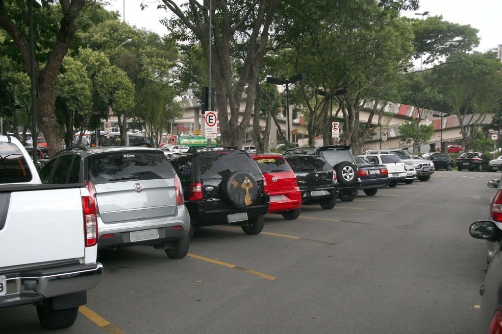 São Bernardo reorganiza estacionamento do Paço