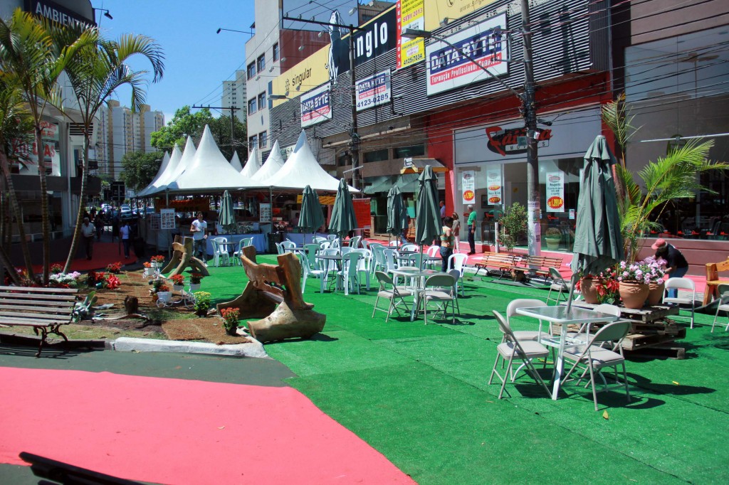 Feira de Móveis da Rua  Jurubatuba vai até dia 8