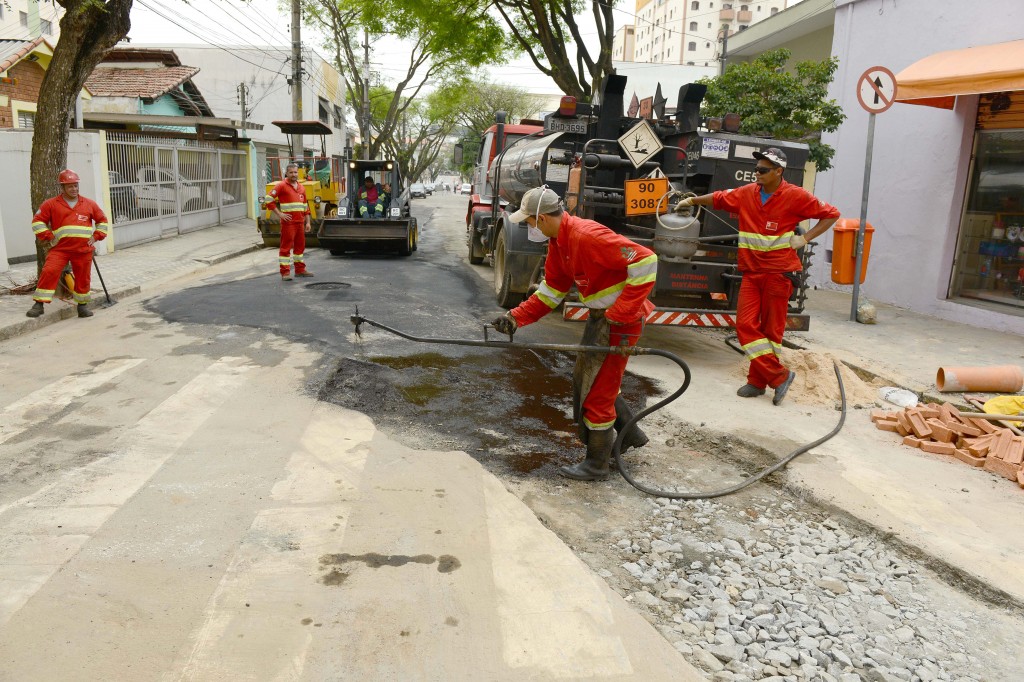 Drenar inicia obras para receber água da chuva na Rua Jacquey