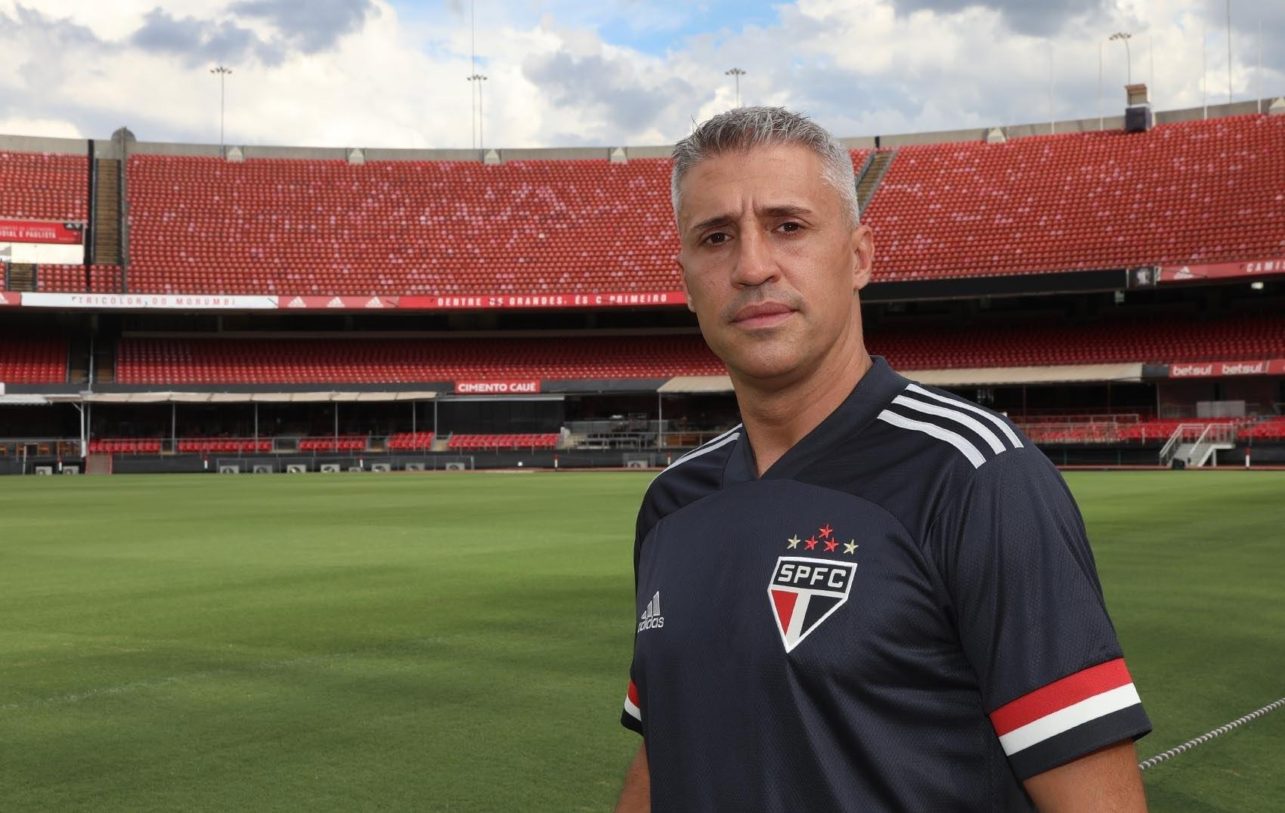 Em jogo difícil em Porto Alegre, Timão vence Grêmio e respira no