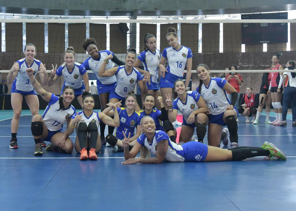 Diadema traz campeão olímpico para treinar time de vôlei feminino -  Prefeitura de Diadema